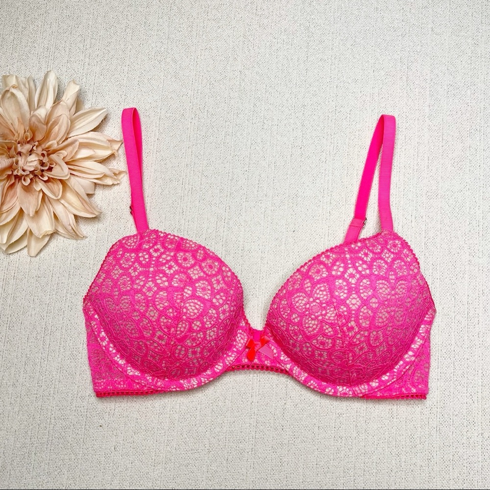 Victoria’s Secret Pink Lace Push Up Padded Bra Dream Angels Series 32C - Picture 3 of 9